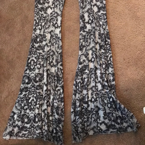 Fun patterned pants - Picture 3 of 4